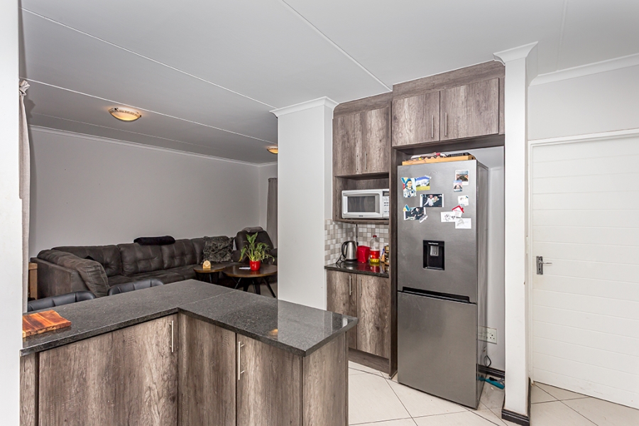 2 Bedroom Property for Sale in Buh Rein Estate Western Cape